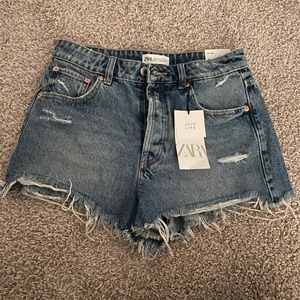 Zara mid-rise denim shorts